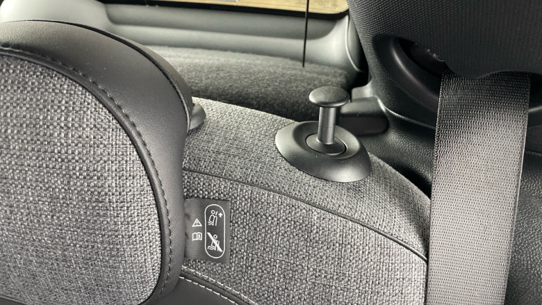 MINI Hatchback 135kW Cooper S Level 2 33kWh 3dr Auto Electric Hatchback